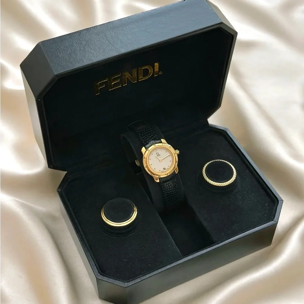 AUTHENTIC VINTAGE FENDI INTERCHANGEABLE BEZEL LEATHER WATCH RARE - Picture 3 of 8